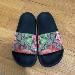 COPY - Gucci floral slides ****